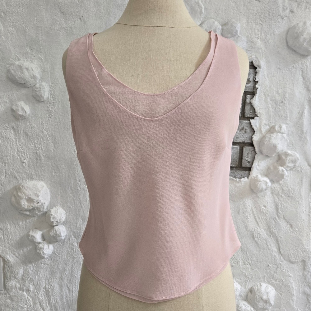 Joseph Ribkoff Trends Blush Nude Pink V-Neck Sleeveless Blouse Crepe Top Size 8